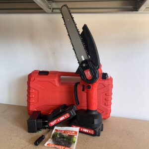 IMG_9770-scaled-1.jpeg Aku pila Milwaukee 20cm mač 2 baterije 2 lanca