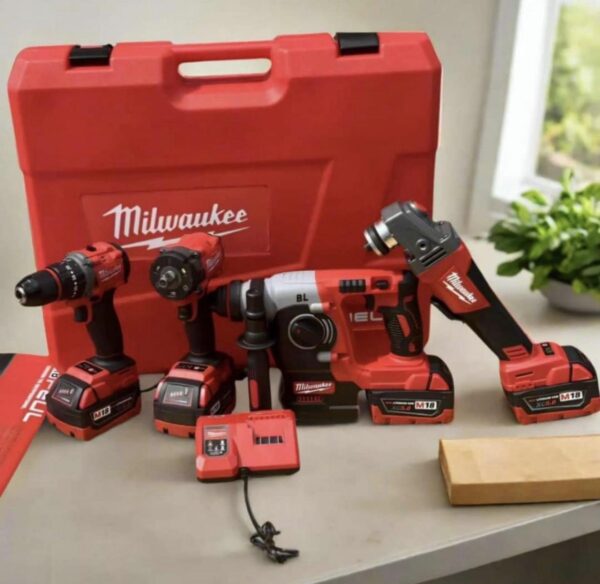 Aku set Milwaukee 4u1 4 baterije M18 5.0Ah