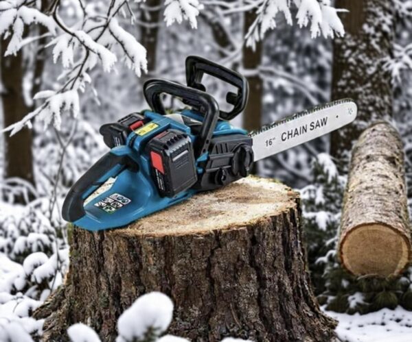 Aku motorna pila MAKITA 128V 2 baterije