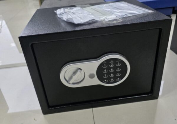 SEF ZA ORUŽJE I NAKIT 25x35x25cm NOVO