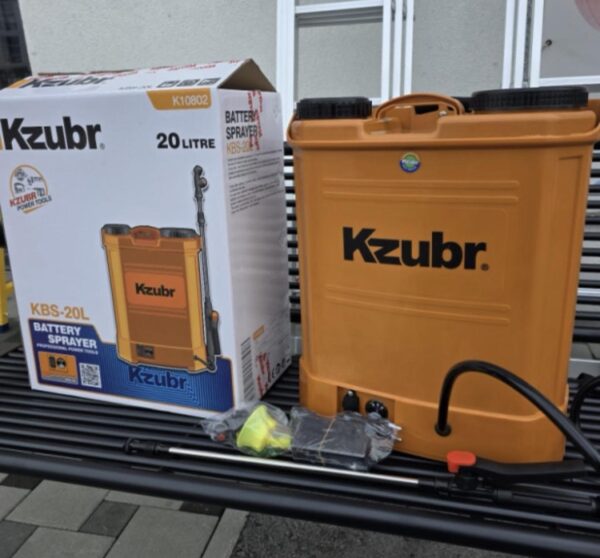 AKUMULATORSKA PRSKALICA ŠPRICA ZA VOĆE KZUBR 20L