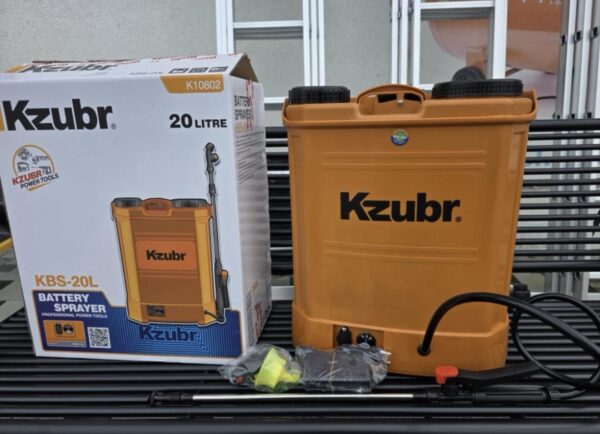 AKUMULATORSKA PRSKALICA ŠPRICA ZA VOĆE KZUBR 20L